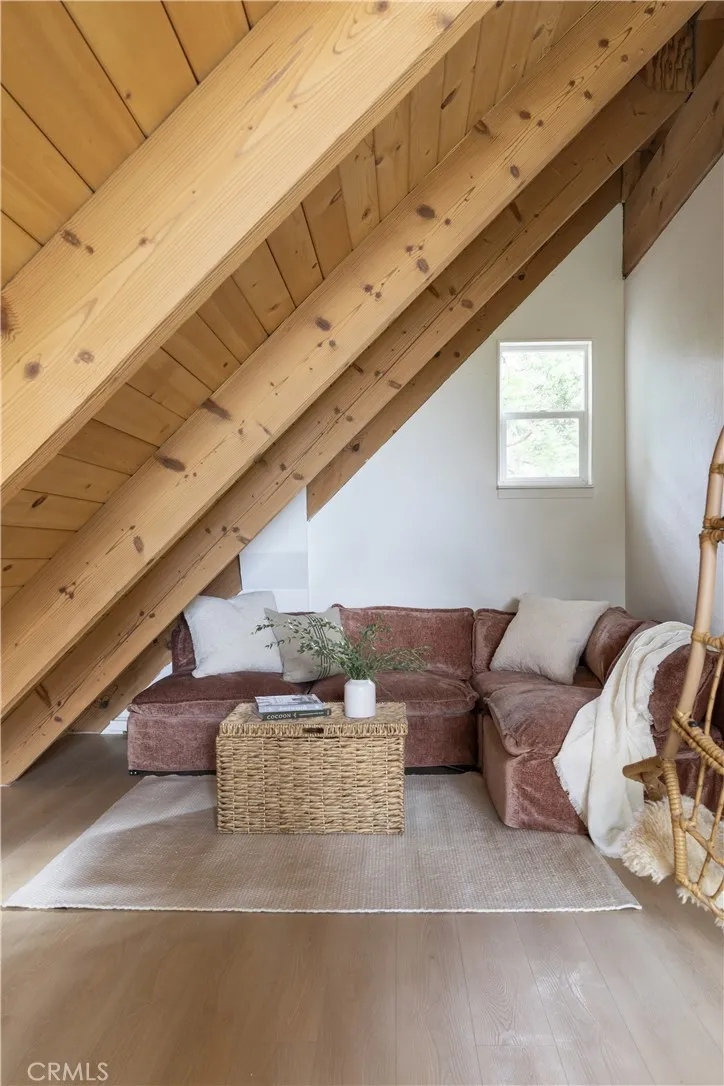 527 Rainier Road, Lake Arrowhead, California 92352 home-pic-11